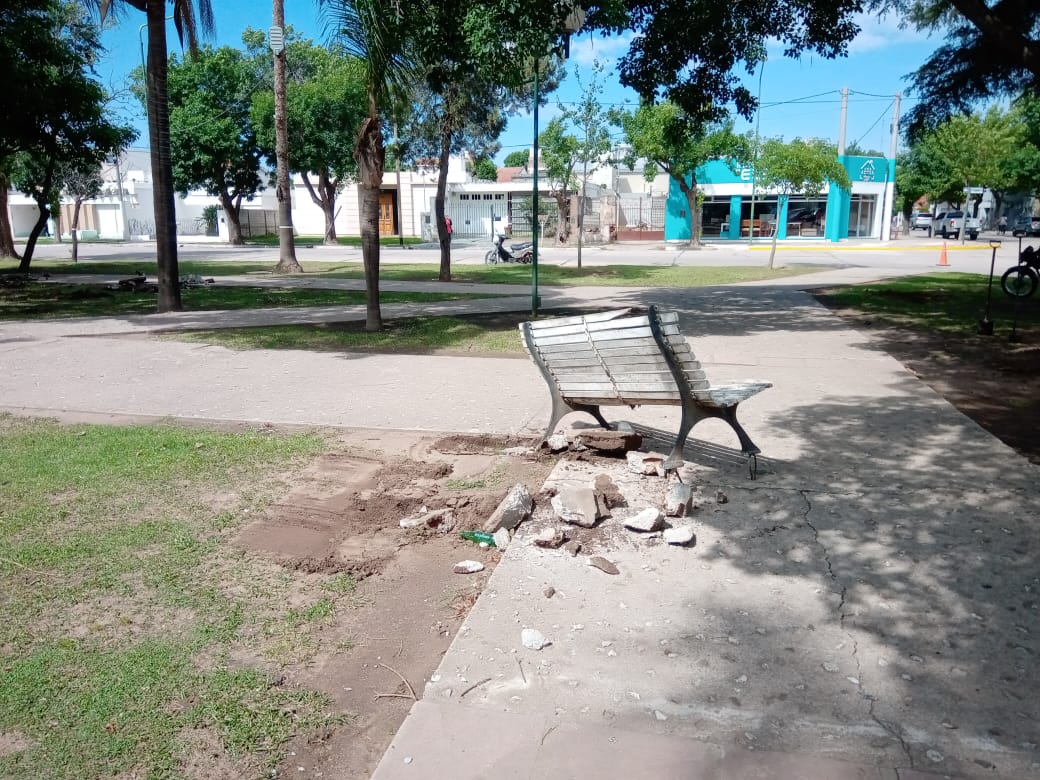 Comenzaron los trabajos de remodelación de la Plaza San Martín