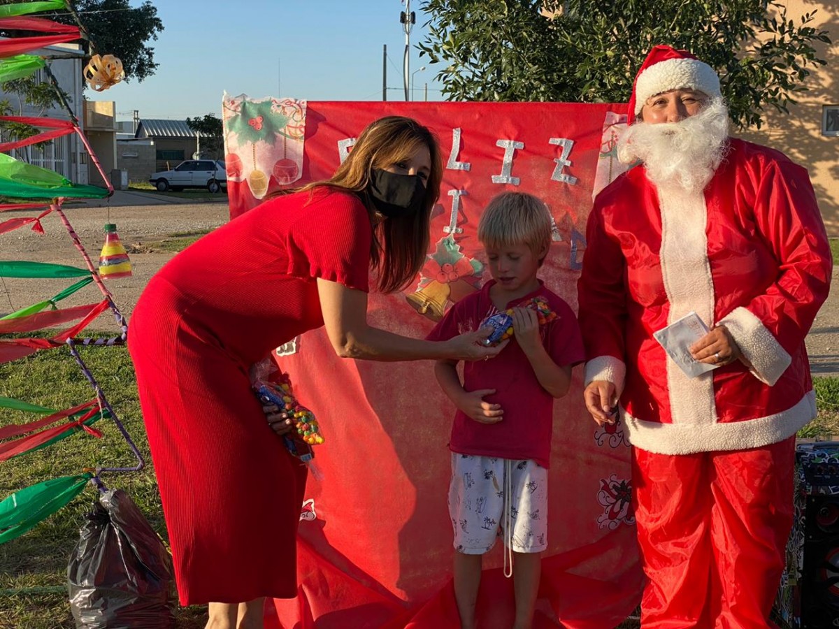 Papá  Noel visitó Barrio Alfonsín
