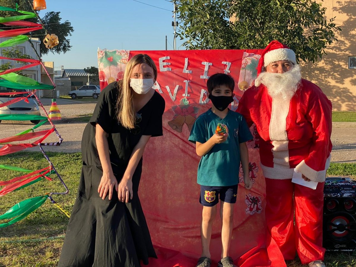 Papá  Noel visitó Barrio Alfonsín