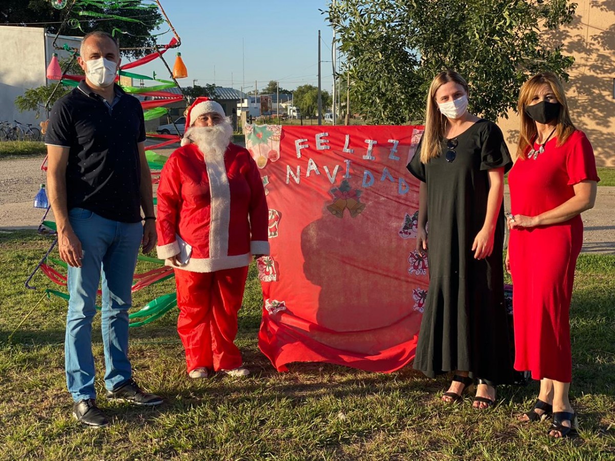 Papá  Noel visitó Barrio Alfonsín