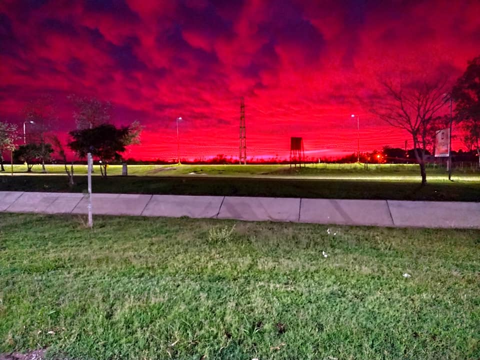 Espectacular amanecer en Las Varillas.Fotos de oyentes