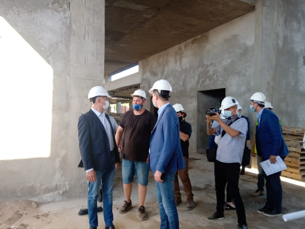 El vicegobernador Calvo recorrió la obra de la Escuela ProA