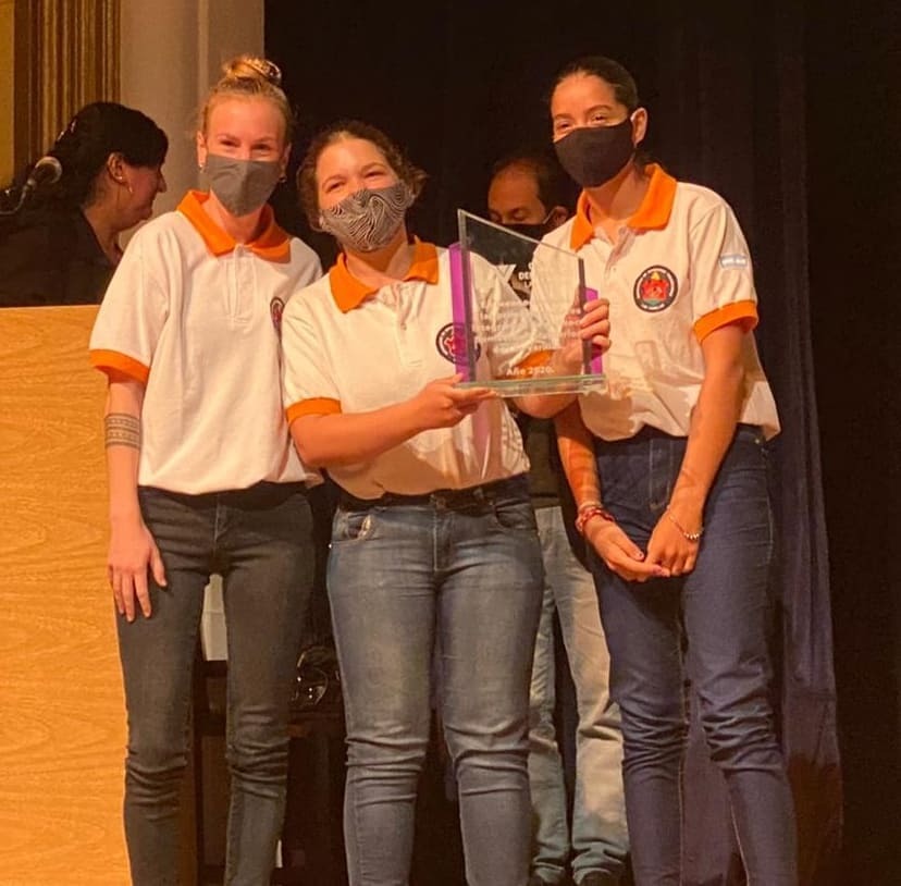 Reconocimientos a  mujeres varilleses