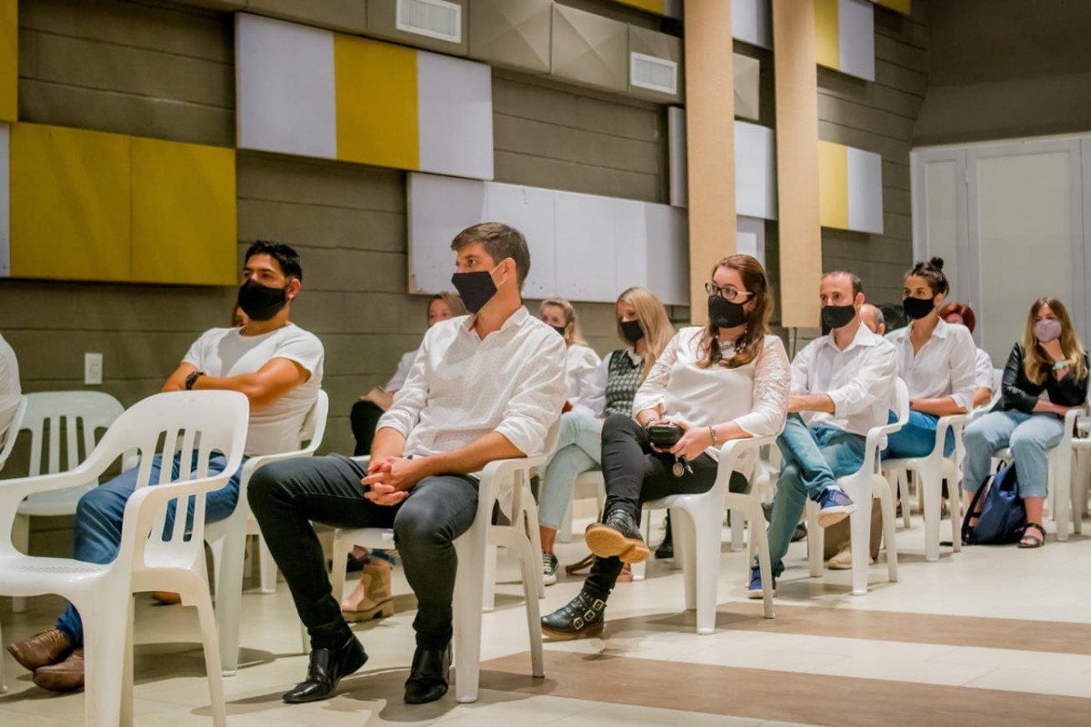 Inauguraron la actividad oficial del Colegio de Arte