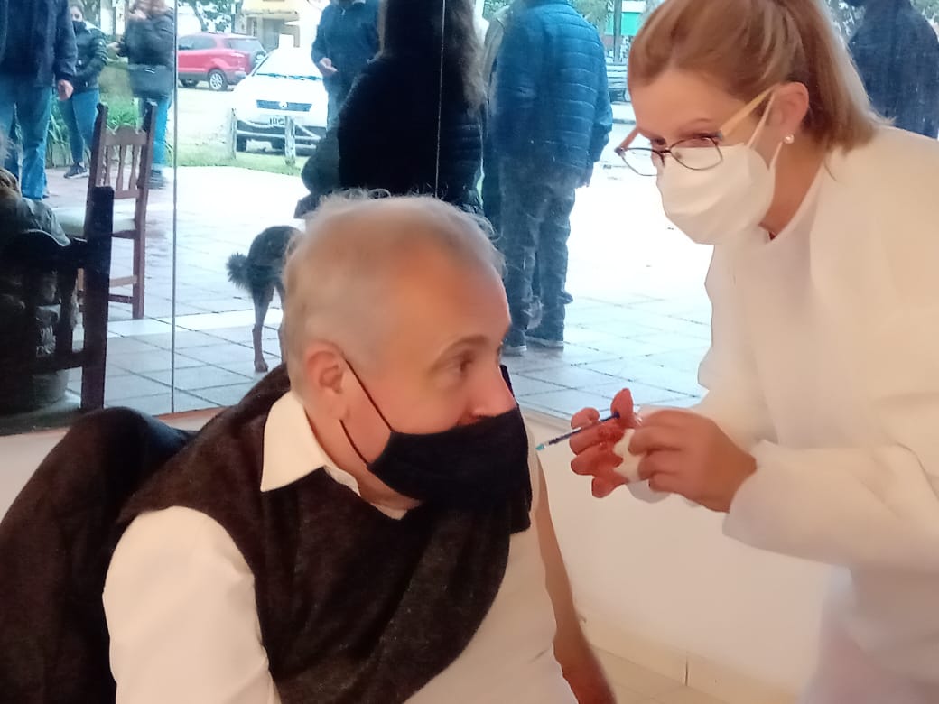 Se reanudó la vacunación en Las Varillas con la colocación de 220 dosis