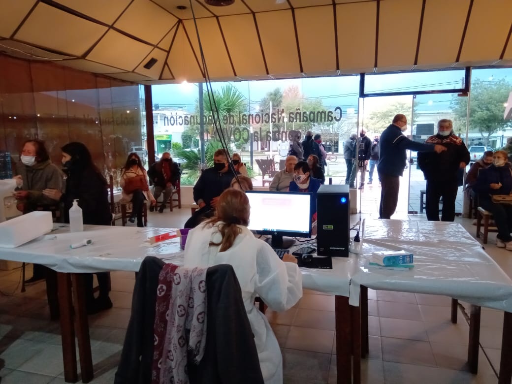 Se reanudó la vacunación en Las Varillas con la colocación de 220 dosis