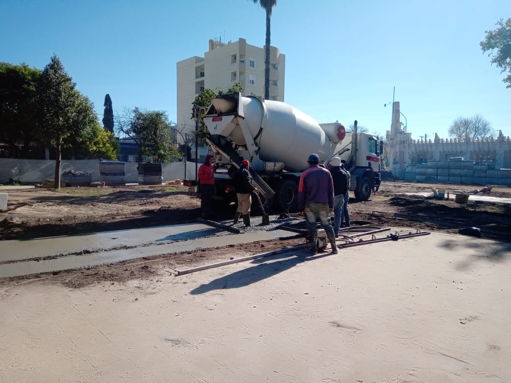 Avanzan las  tareas de remodelación de la Plaza San Martín