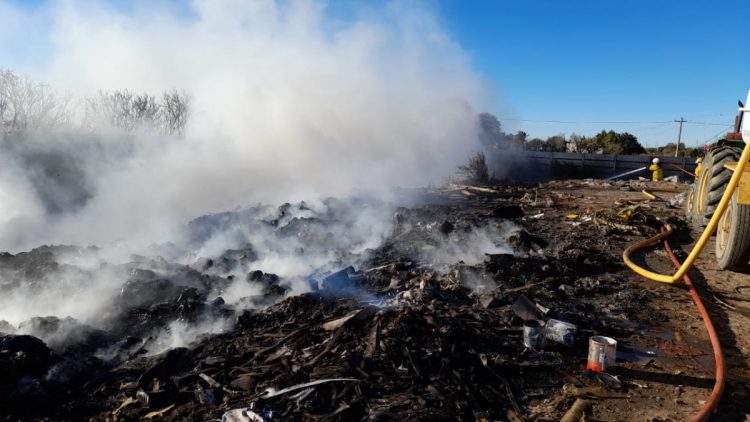 Actividad de Bomberos: incendios en Las Varillas y Las Varas