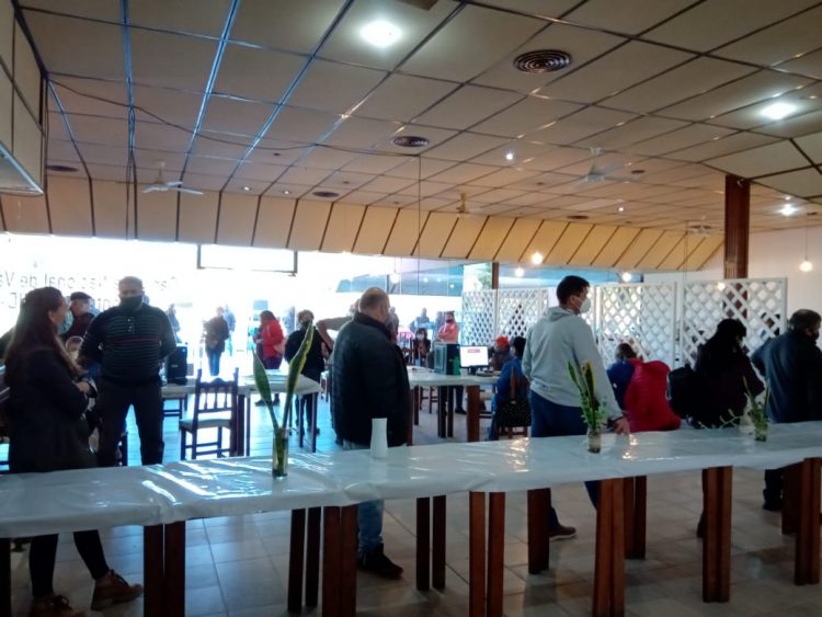 Este viernes vacunaron a más de 200 personas contra el covid en Las Varillas