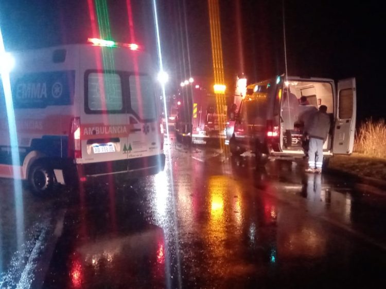 Dos muertos y 4 heridos tras un grave accidente en la Ruta 13