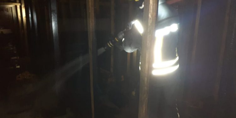 Incendio en obra en construcción