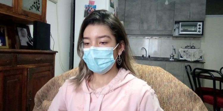 Una varillense con alto vuelo: Nazareth Agostini estudia para ser piloto de avión