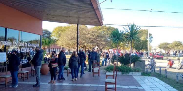 Se vacunaron 500 personas este miércoles en Las Varillas