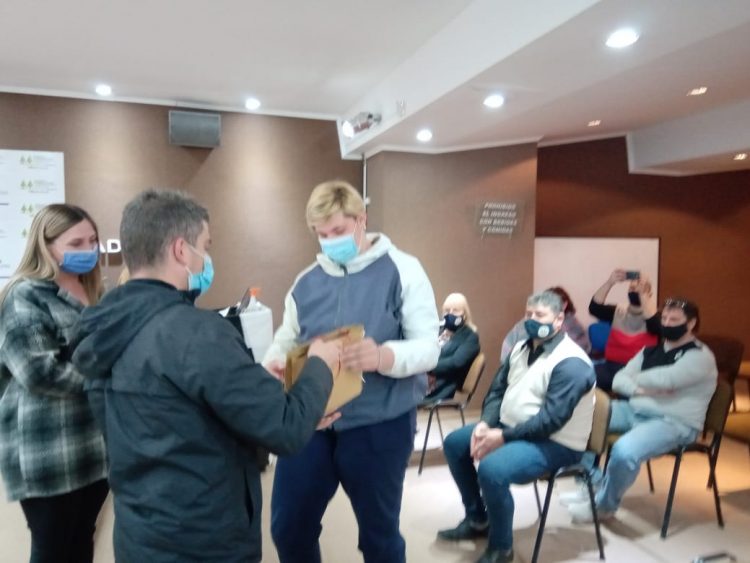 Reconocimiento a la atleta cooperativa Natalia Boggero