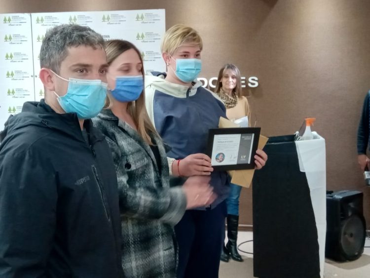 Reconocimiento a la atleta cooperativa Natalia Boggero