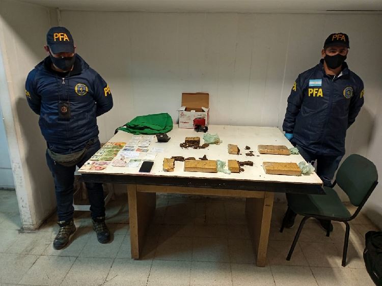 La Policía Federal detuvo en San Francisco a un sujeto que trasladaba drogas hacia nuestra ciudad