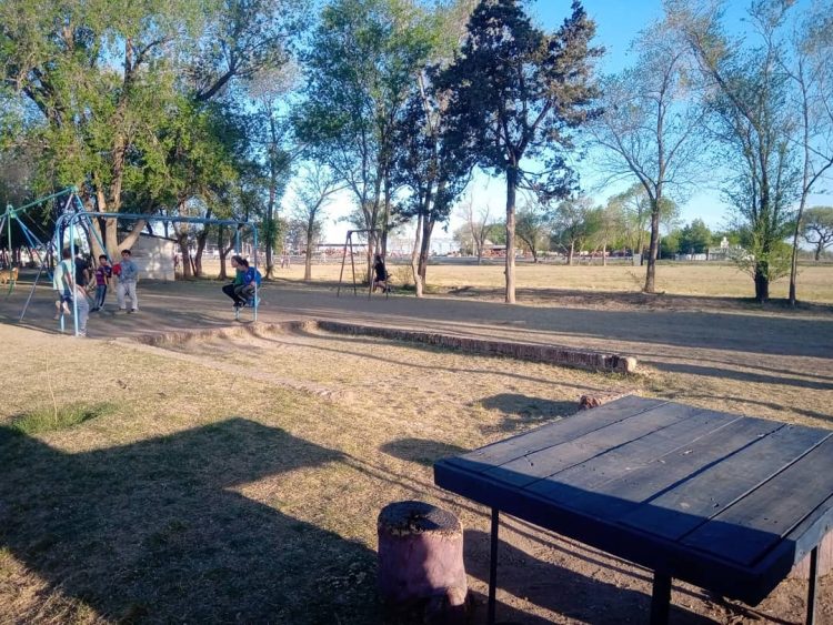 ¿Cómo están las plazas de tu barrio? Hoy te mostramos los espacios verdes del Juan XXIII