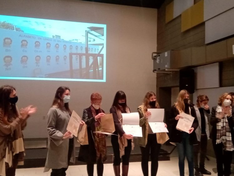 Reconocimiento a los pintores de murales inclusivos