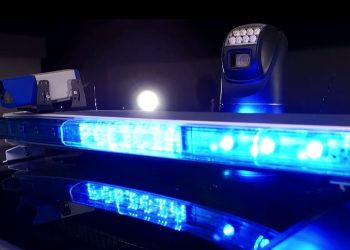 Detuvieron a un menor que intentó agredir a policías