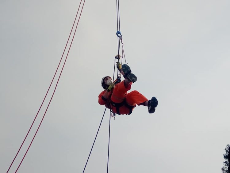Con una gran demostración y exposición los Bomberos Voluntarios culminaron los festejos