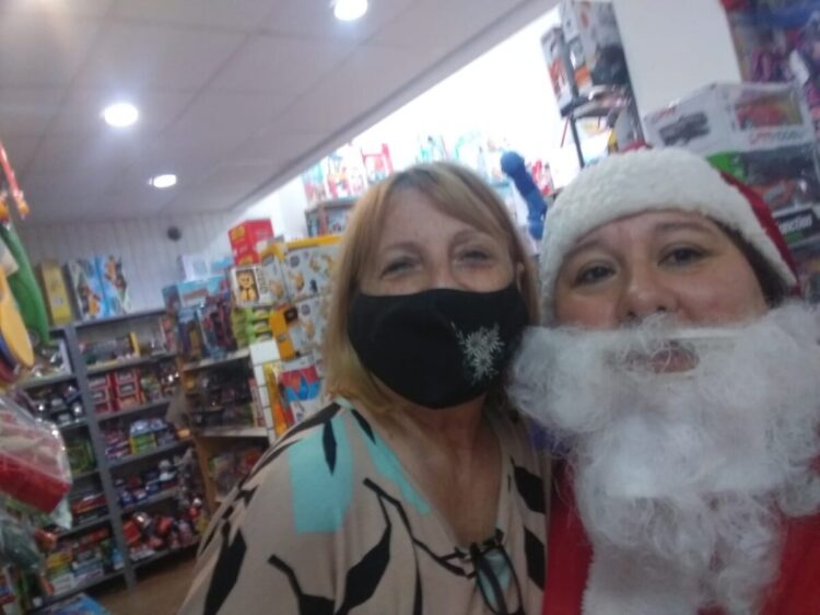 El Dúo Ho Ho Ho recorrió la ciudad