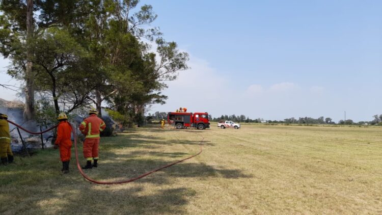 Intensa actividad de bomberos  durante  el fin de semana