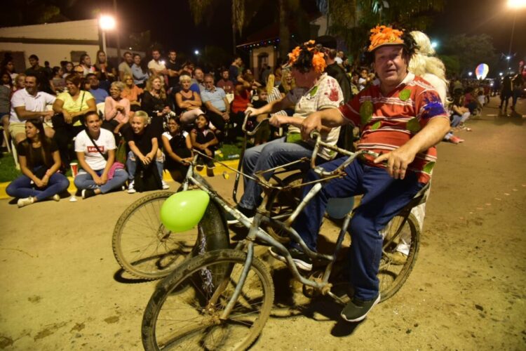 Exitosa primera noche de los carnavales de Pozo del Molle