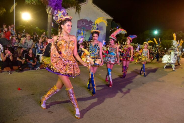 Exitosa primera noche de los carnavales de Pozo del Molle