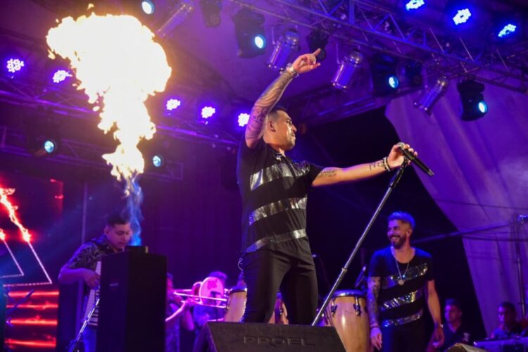 Exitosa primera noche de los carnavales de Pozo del Molle