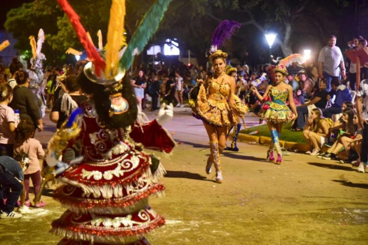 Exitosa primera noche de los carnavales de Pozo del Molle