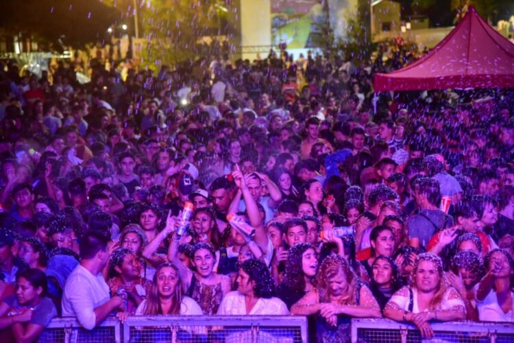 Exitosa primera noche de los carnavales de Pozo del Molle