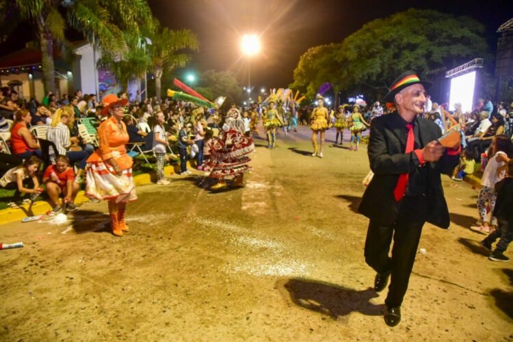 Exitosa primera noche de los carnavales de Pozo del Molle