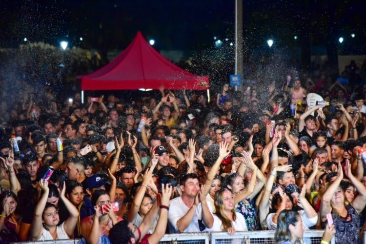 Exitosa primera noche de los carnavales de Pozo del Molle