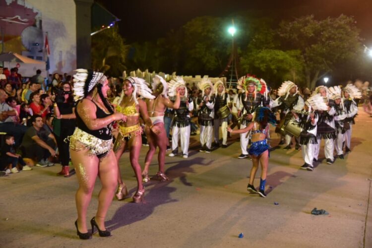 Exitosa primera noche de los carnavales de Pozo del Molle