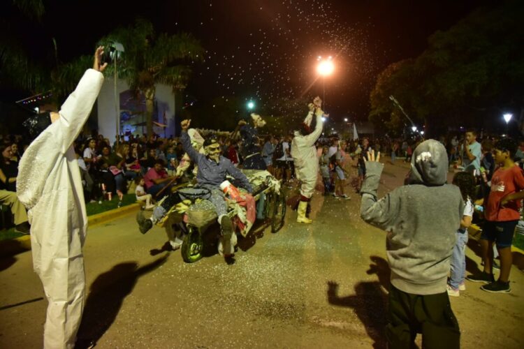 Exitosa primera noche de los carnavales de Pozo del Molle