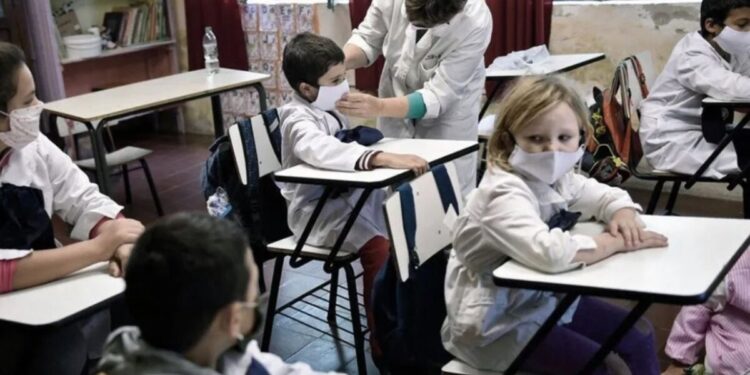 Inquietud  por el tratamiento del tema  de la presencialidad escolar en la provincia