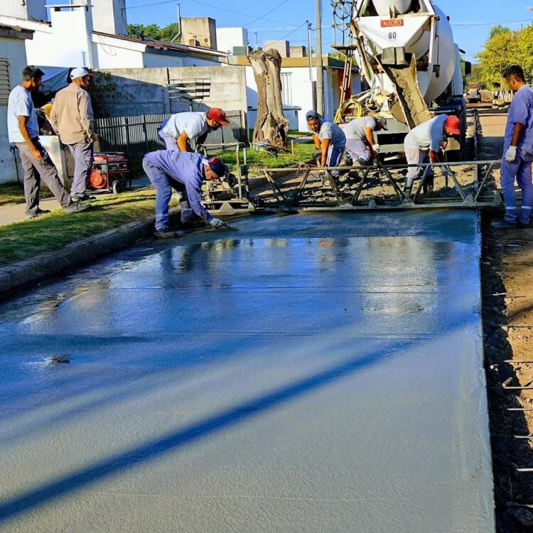 El municipio ya completó la pavimentación de la primera cuadra del pasaje Venezuela