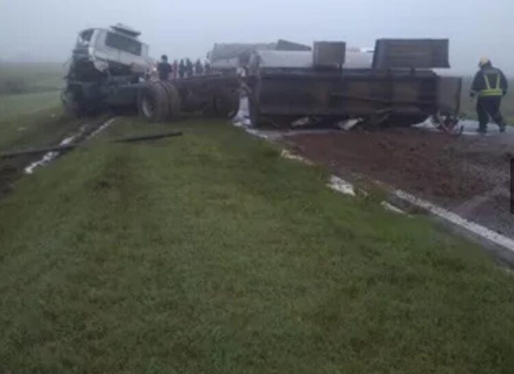 Accidente en Ruta 158: dos camiones chocaron a la altura de Las Mojarras
