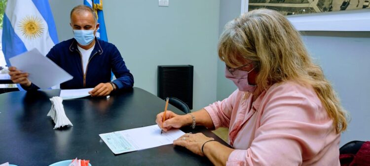 La municipalidad entregó un aporte de dinero a instituciones de la ciudad