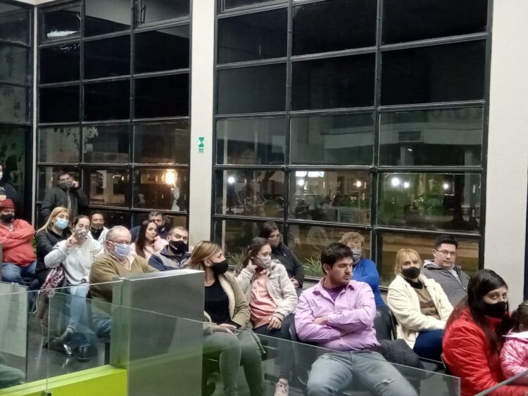Vecinos de Aires del Golf plantearon reclamos ante el intendente