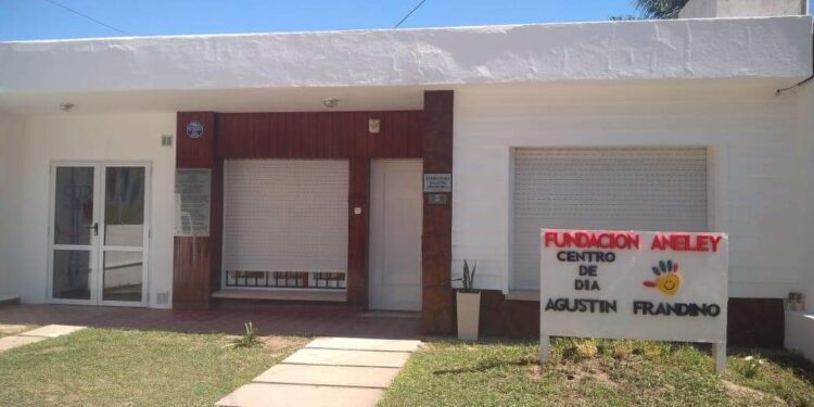 Oficializaron  a Aneley como Centro de Día