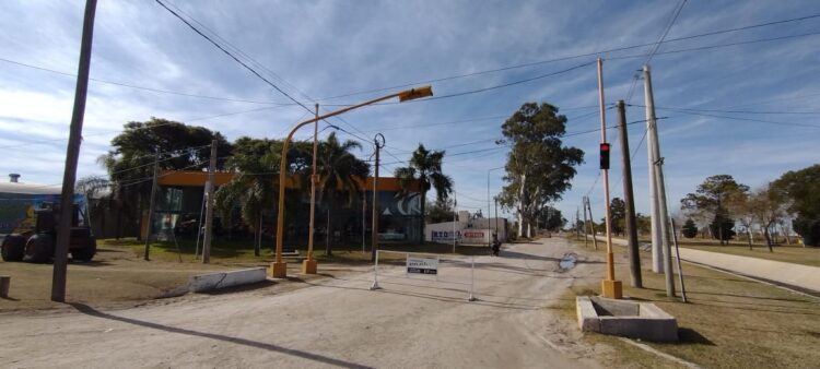 Por obras de cordón cuneta, cortan temporalmente parte de calle Sarmiento