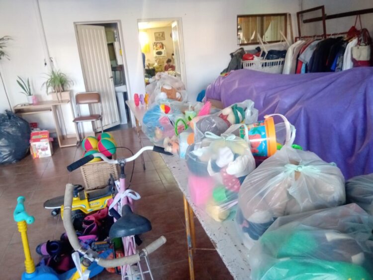 Empleados del Banco Nación le festejaron el día del niño a los chicos del Comedor Lucecita