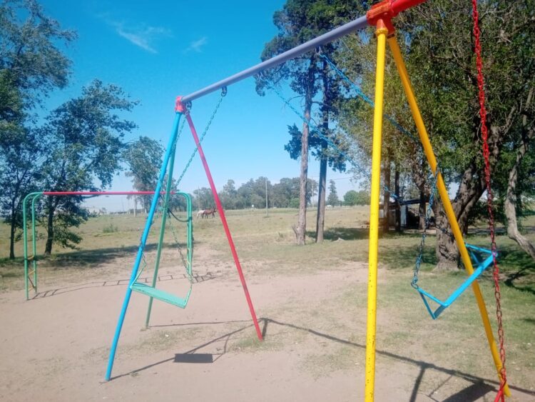 Vándalos: aún no inauguraron la plaza y ya la rompieron