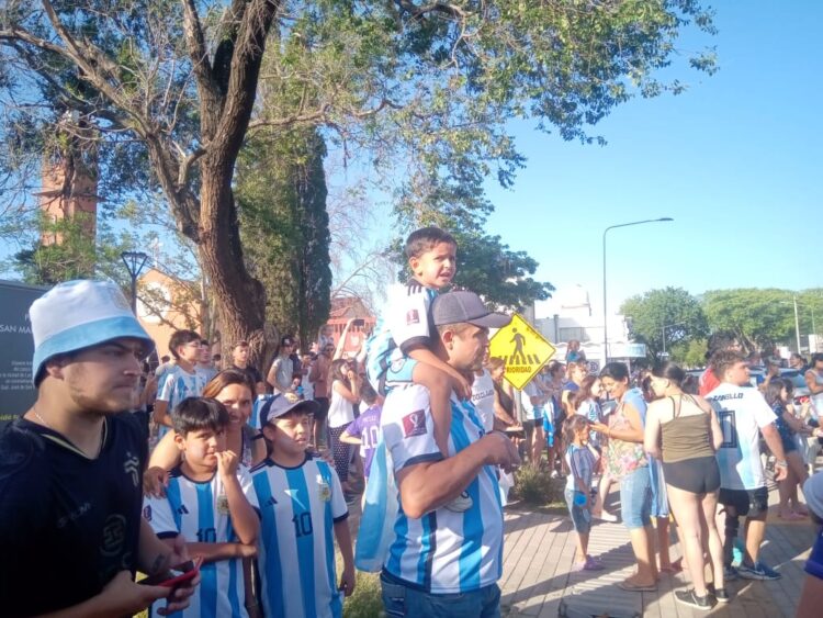 Las Varillas festejó el pase de Argentina a la final de la copa del mundo de Qatar