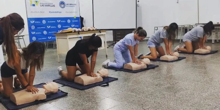 Las escuelas de verano contarán con profesores capacitados en RCP