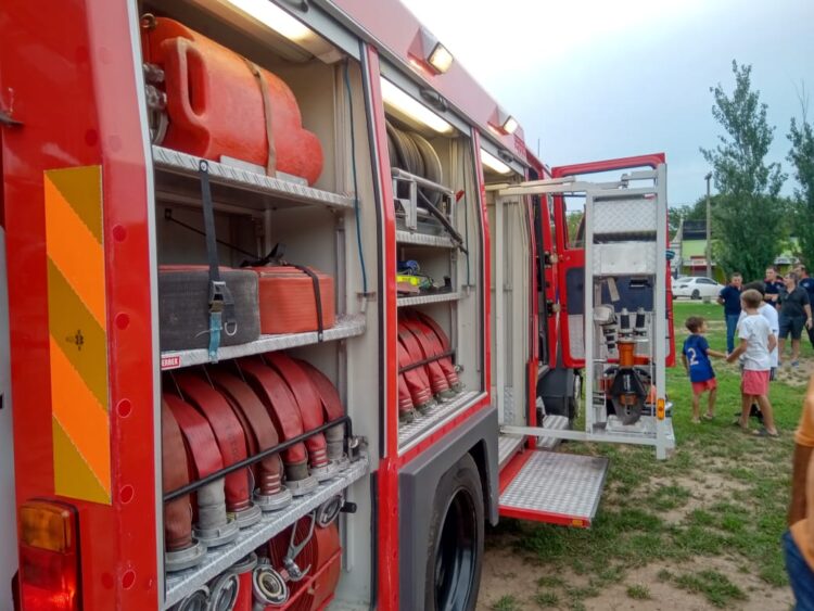 Presentaron la nueva unidad de Bomberos de Las Varillas