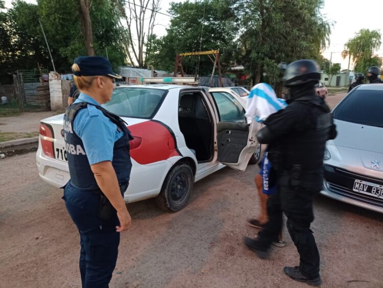 Cuatro allanamientos y dos detenidos por un hecho de agresión y amenazas