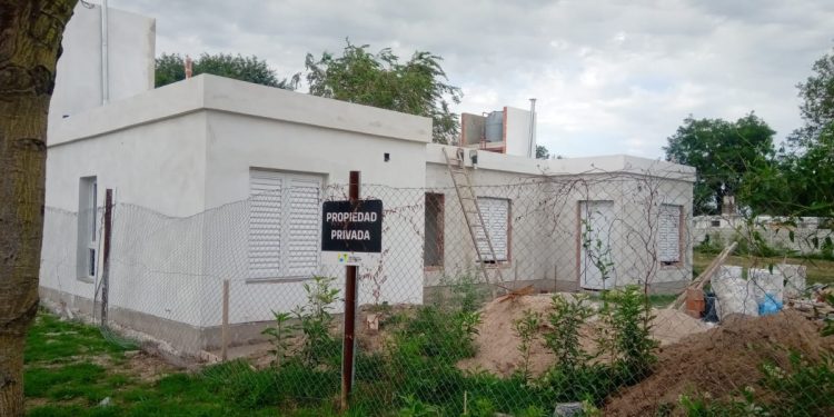 Usurparon una de las viviendas que la Municipalidad construye en los Tres Arcos