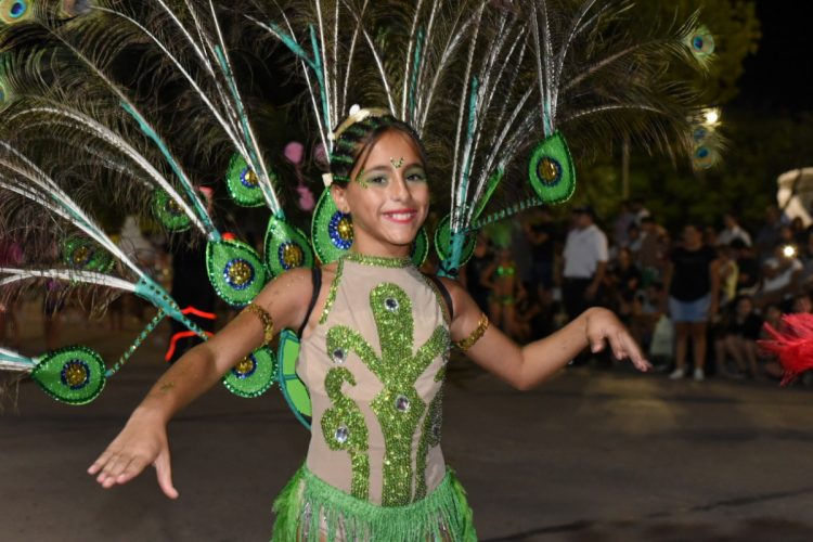 Unas 8 mil personas concurrieron a los carnavales de Las Varillas
